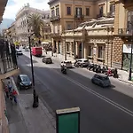 315 Via Roma Rooms Centro